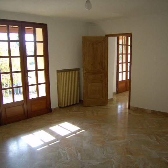  AGENCE TEMPLUM : Apartment | SORGUES (84700) | 111 m2 | 905 &euro; 