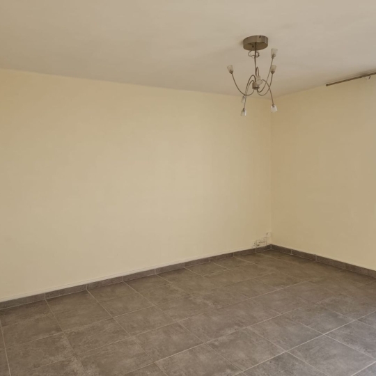  AGENCE TEMPLUM : Appartement | SORGUES (84700) | 69 m2 | 696 € 