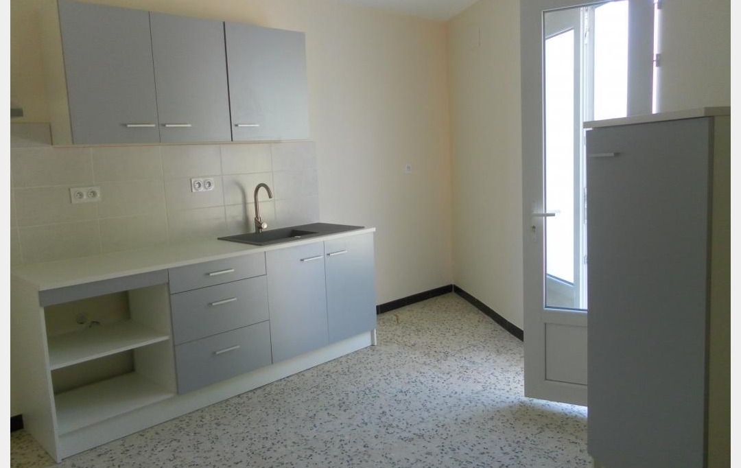 AGENCE TEMPLUM : Maison / Villa | SORGUES (84700) | 77 m2 | 843 &euro; 