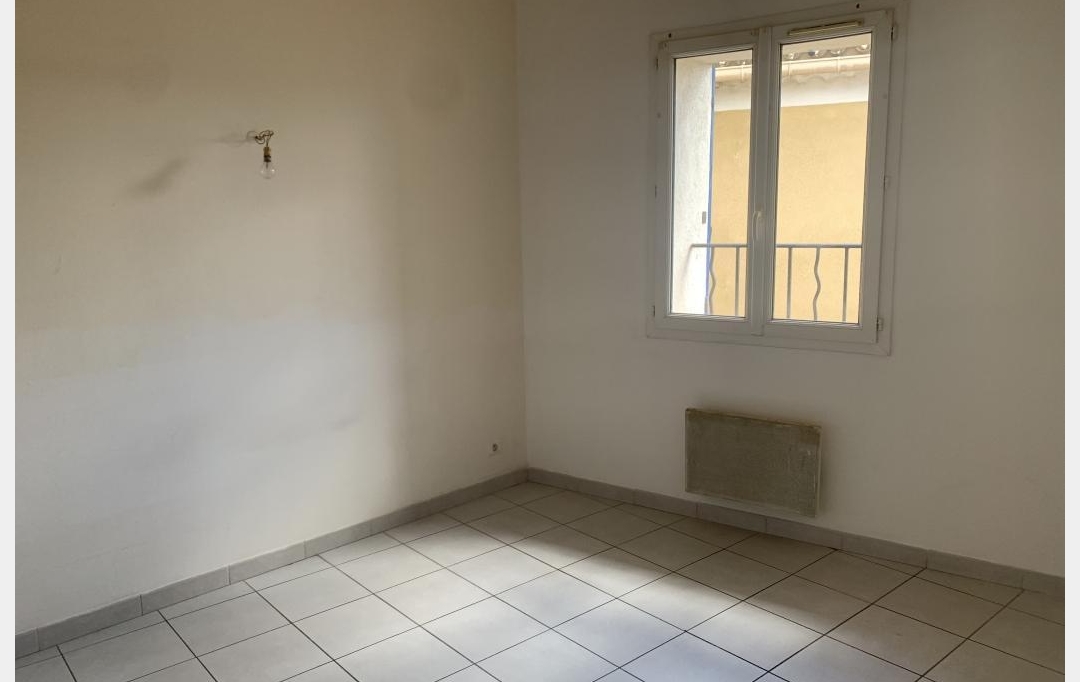 AGENCE TEMPLUM : Appartement | SORGUES (84700) | 38 m2 | 527 &euro; 