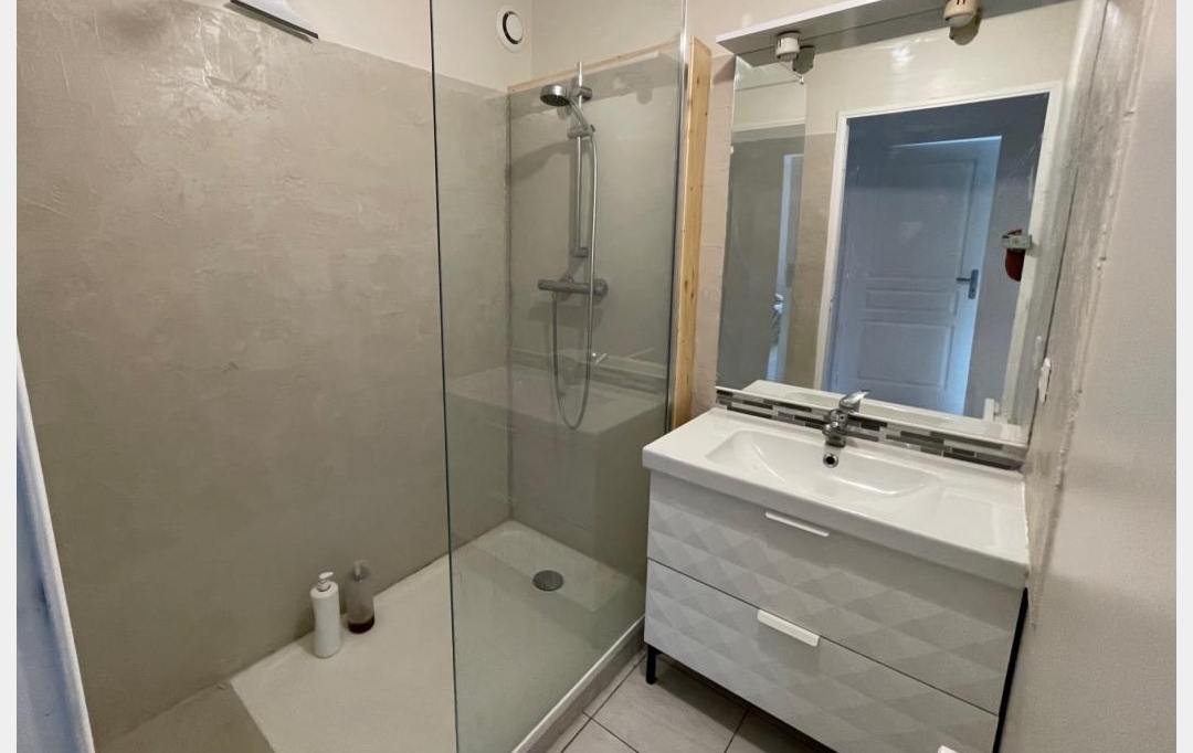 AGENCE TEMPLUM : Apartment | SORGUES (84700) | 65 m2 | 750 € 