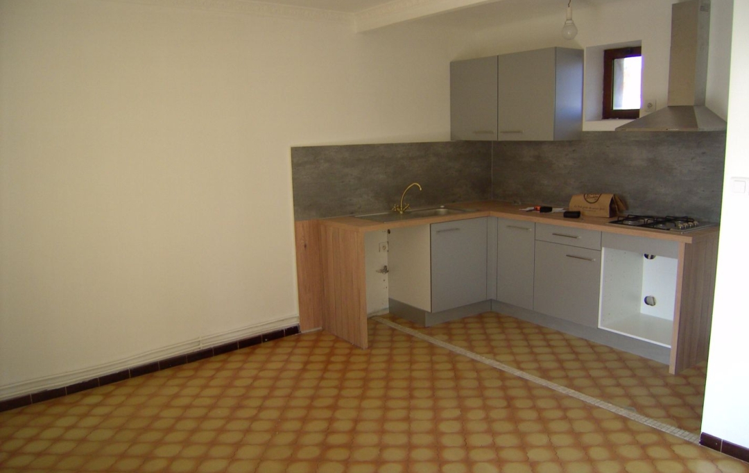 AGENCE TEMPLUM : Apartment | SORGUES (84700) | 111 m2 | 905 &euro; 