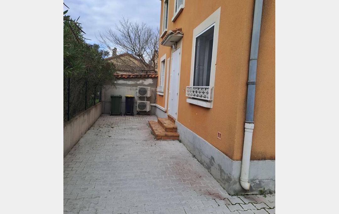 AGENCE TEMPLUM : Appartement | SORGUES (84700) | 67 m2 | 750 &euro; 