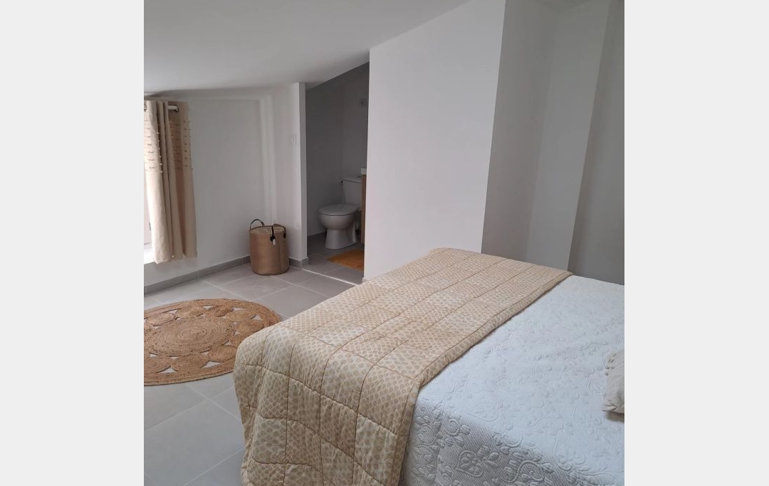 AGENCE TEMPLUM : Maison / Villa | CHATEAUNEUF-DU-PAPE (84230) | 81 m2 | 850 &euro; 