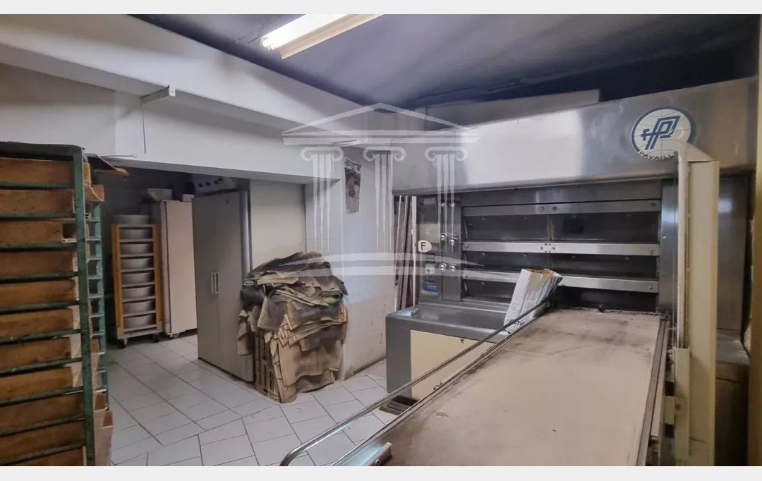 AGENCE TEMPLUM : Immeuble | SORGUES (84700) | 238 m2 | 199 000 &euro; 
