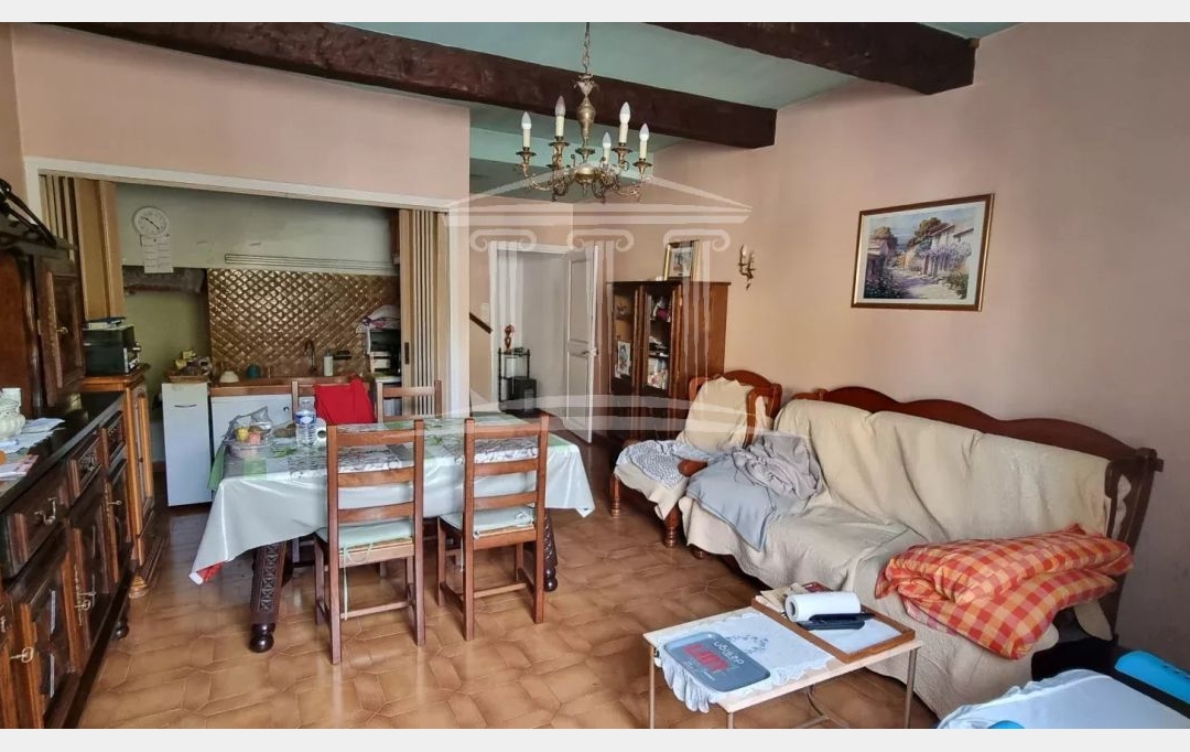 AGENCE TEMPLUM : Immeuble | SORGUES (84700) | 238 m2 | 199 000 &euro; 