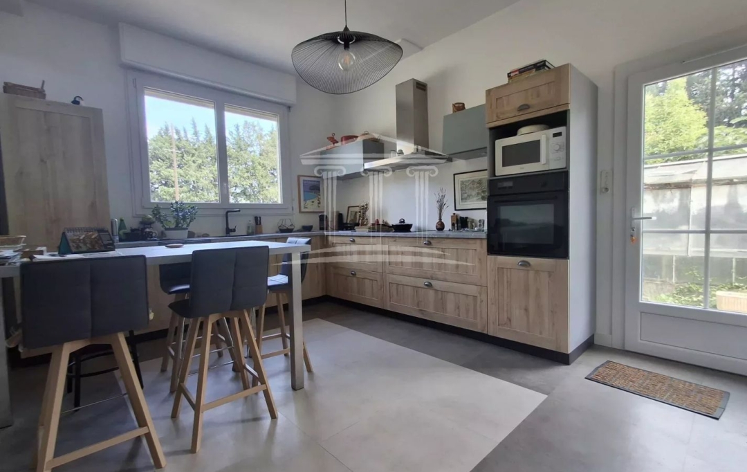 AGENCE TEMPLUM : Maison / Villa | SORGUES (84700) | 163 m2 | 490 000 &euro; 