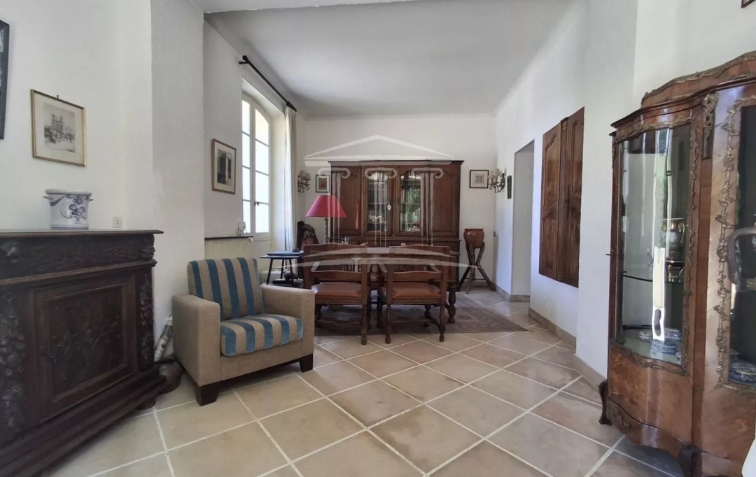 AGENCE TEMPLUM : Maison / Villa | SORGUES (84700) | 163 m2 | 490 000 &euro; 