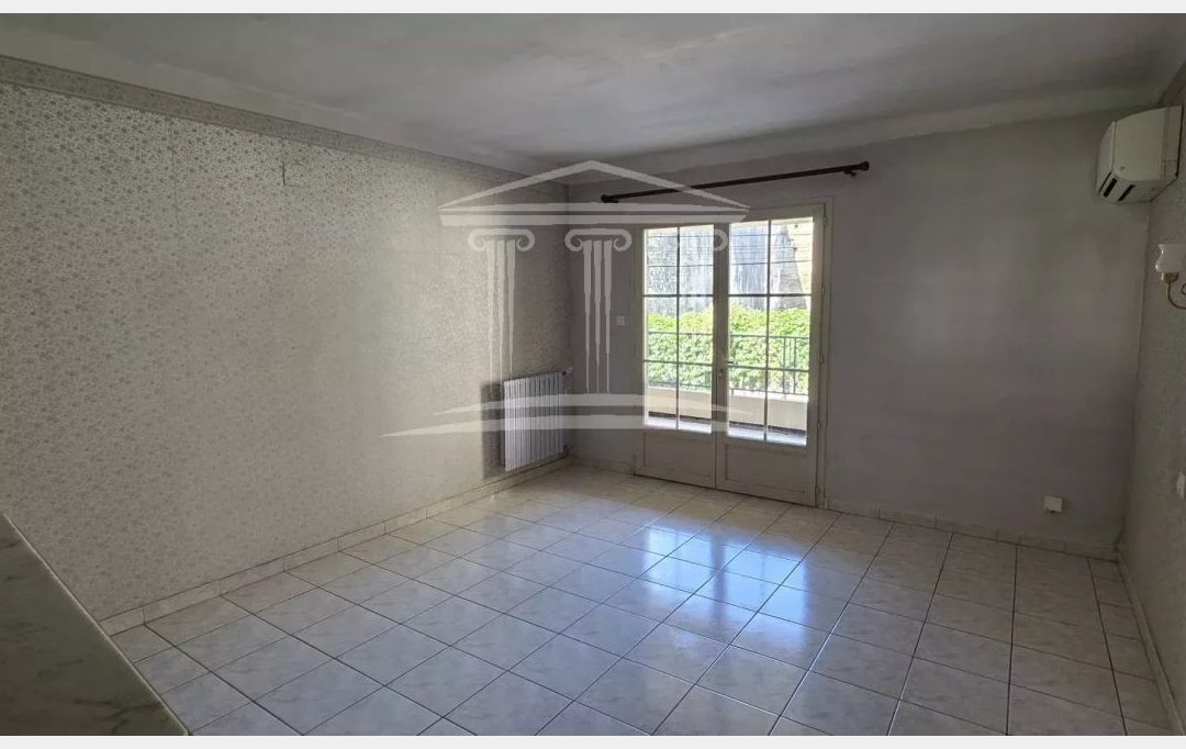 AGENCE TEMPLUM : Immeuble | SORGUES (84700) | 209 m2 | 315 000 &euro; 