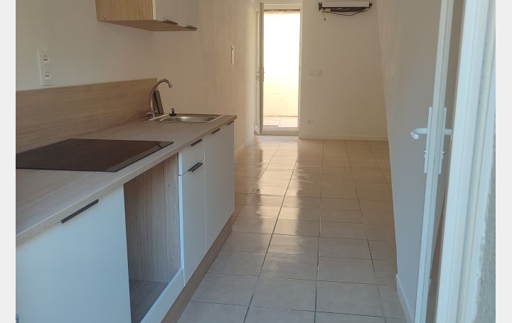 Appartement P3   SORGUES  45 m2 546 € 