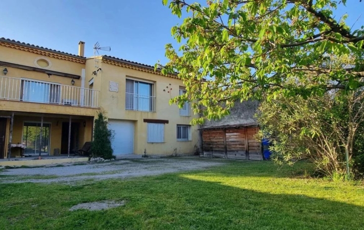 Maison JONQUIERES 164 m2 295 000 € Maison JONQUIERES 164 m2 295 000 €
