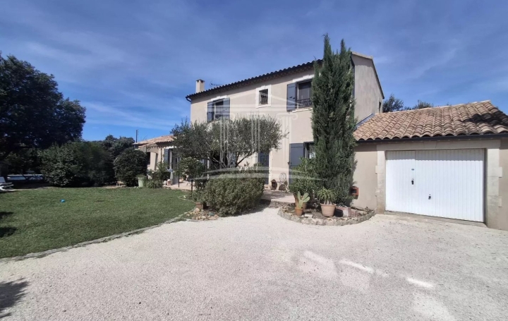 Villa SORGUES 167 m2 499 000 € Villa SORGUES 167 m2 499 000 €