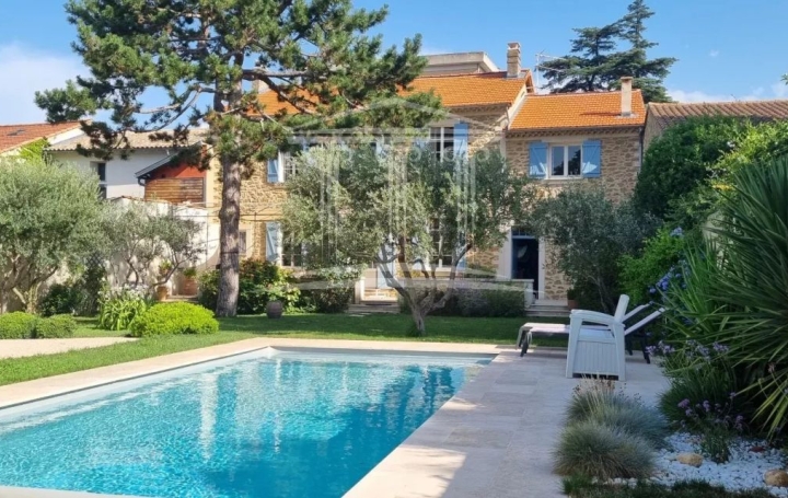  AGENCE TEMPLUM Maison / Villa | SORGUES (84700) | 185 m2 | 550 000 € 