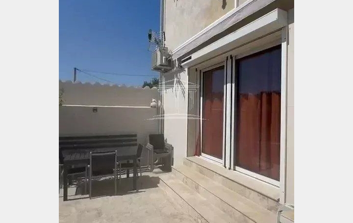 Maison   SORGUES  105 m2 240 000 € 