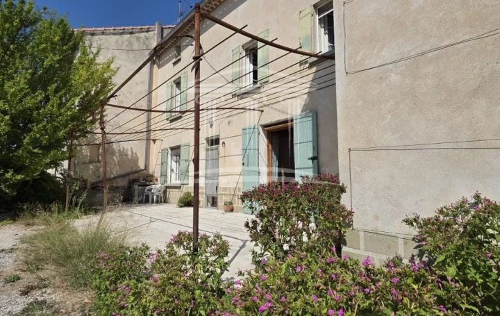 Maison   ENTRAIGUES-SUR-LA-SORGUE  161 m2 252 000 € 