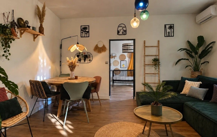 Maison   SORGUES  77 m2 235 000 € 
